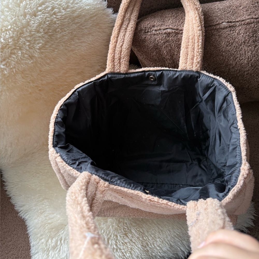 Victorias Secret Sherpa Bag - Picture 2 of 3